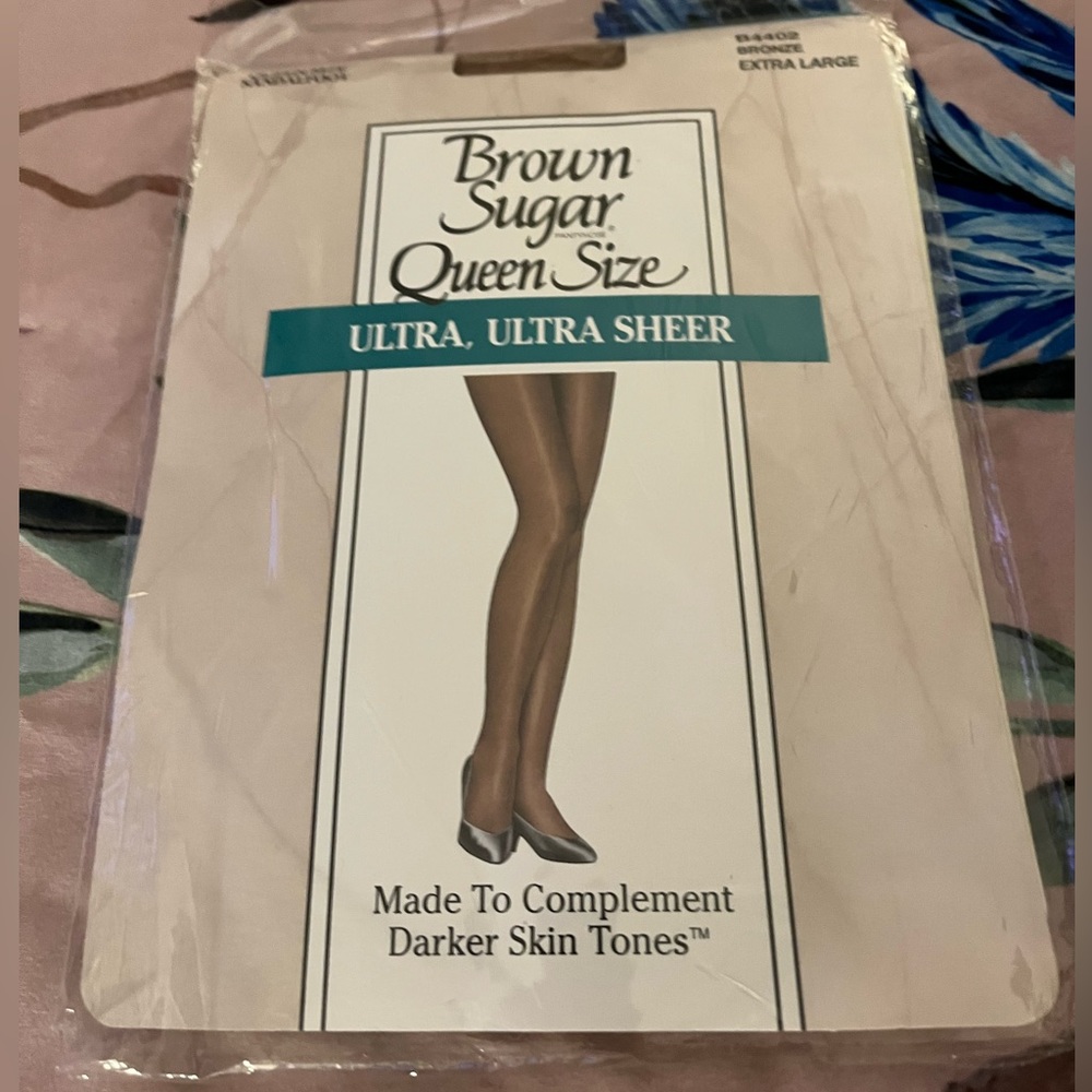 ✨Brown Sugar ultra ultra sheer pantyhose bronze XL✨
